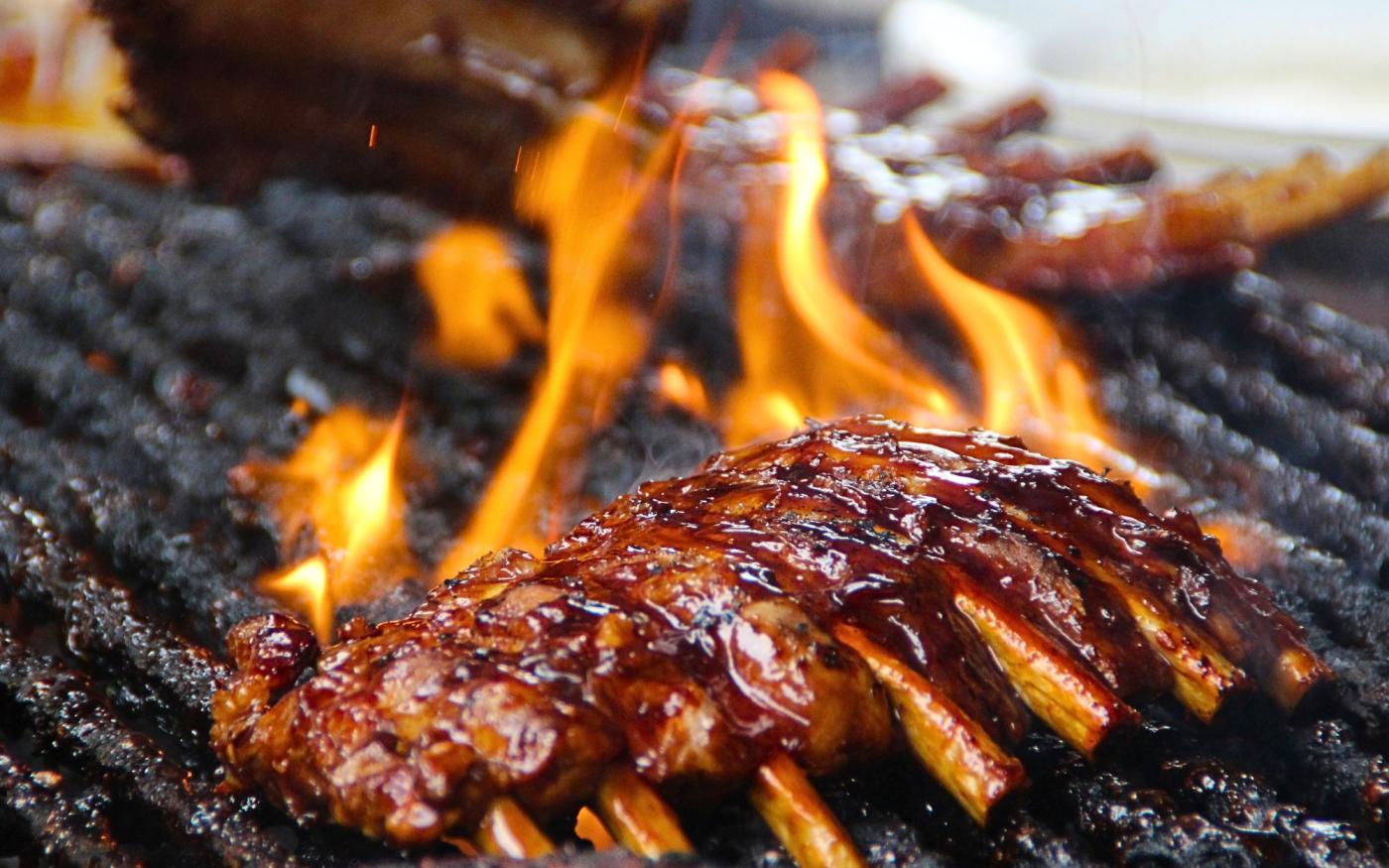 Spareribs uit de oven en op de BBQ
