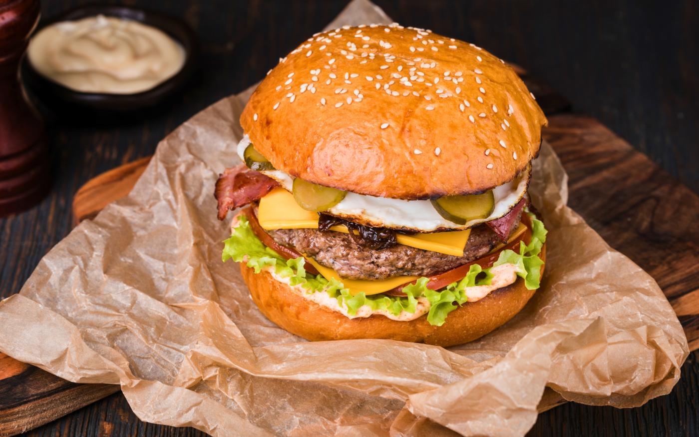 The big Amsterdam cheeseburger