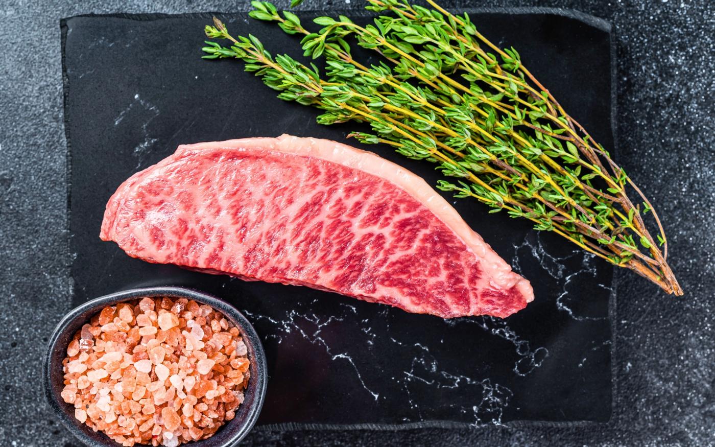 Wagyu met aardappelgratin en dragonmayonaise
