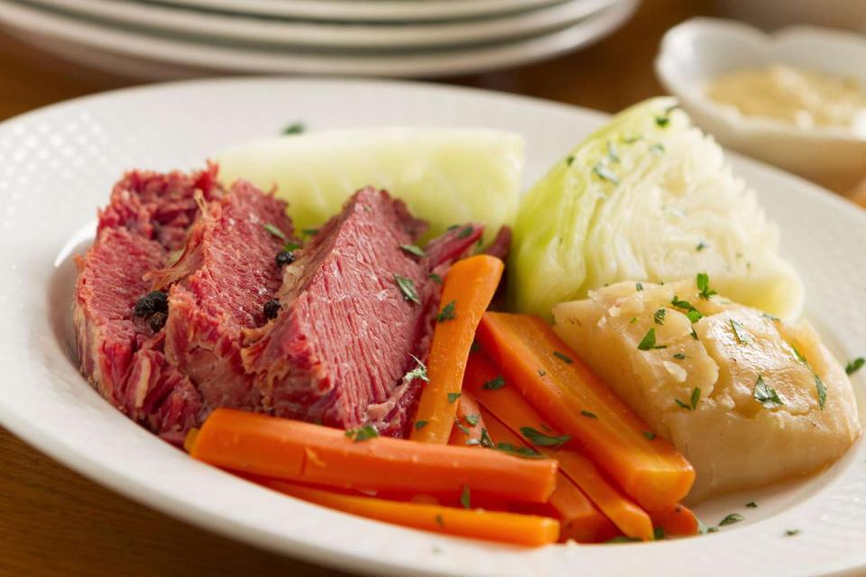 Corned beef met kool 