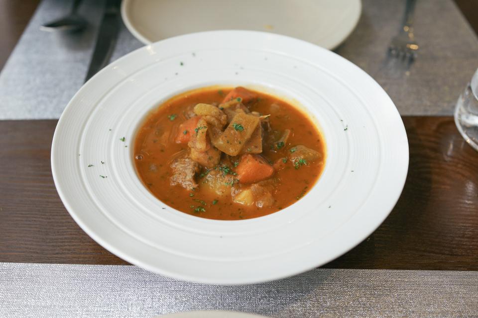 Lamsragout met aardappel en abrikoos