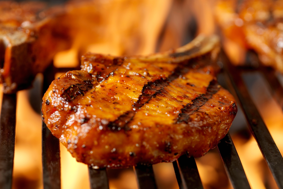Varkenskotelet op de BBQ